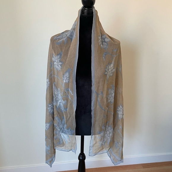GIORGIO ARMANI Silk Brown Blue Floral Print Scarf EUC One Size - Picture 4 of 10